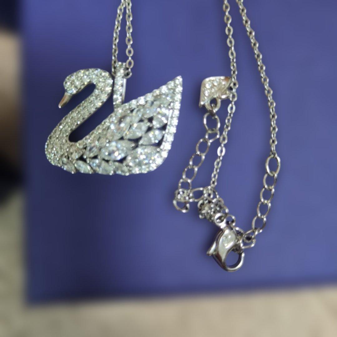 限界売切最終価格！スワロフスキー　ネックレス