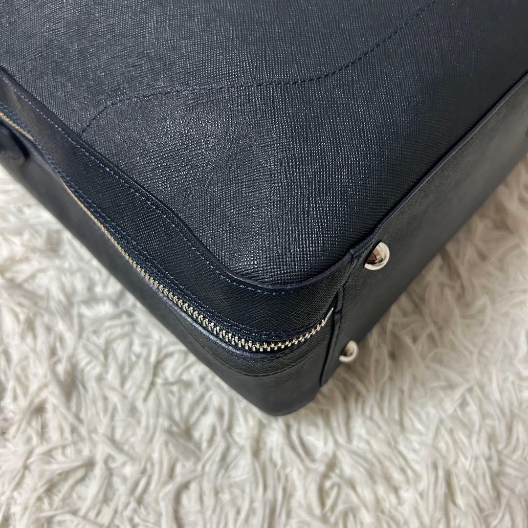 ⭐️セール中⭐️ペッレモルビダ キャピターノ 2室 ブリーフケース ビジネス