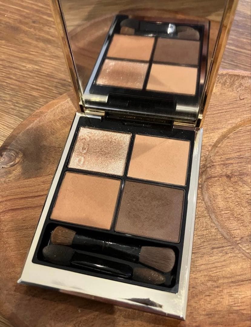 SUQQU シグネチャーカラーアイズS01 霜落葉　ウィンターコレクション