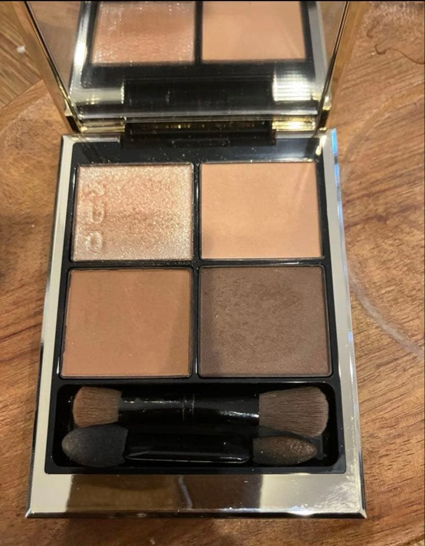 SUQQU シグネチャーカラーアイズS01 霜落葉　ウィンターコレクション