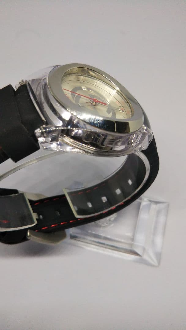 GUCCI シンク シルバー ブラック ラバーベルト 時計