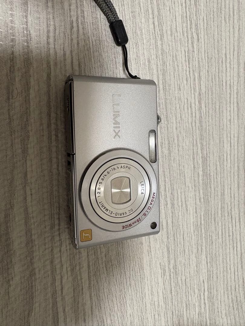 LUMIX コンパクトデジタルカメラ シルバー