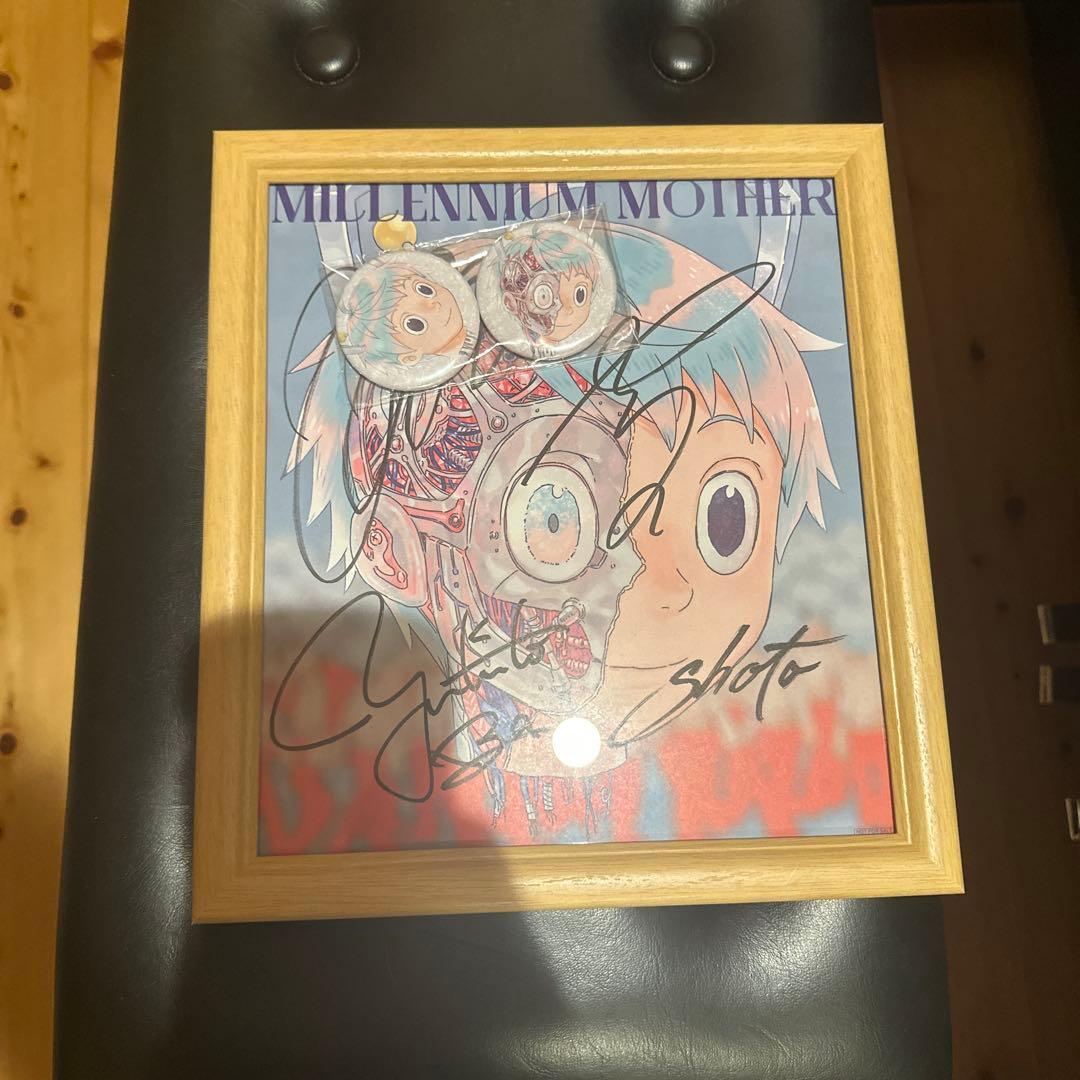 Mili Millennium Mother サイン入り色紙 缶バッジ ステッカ