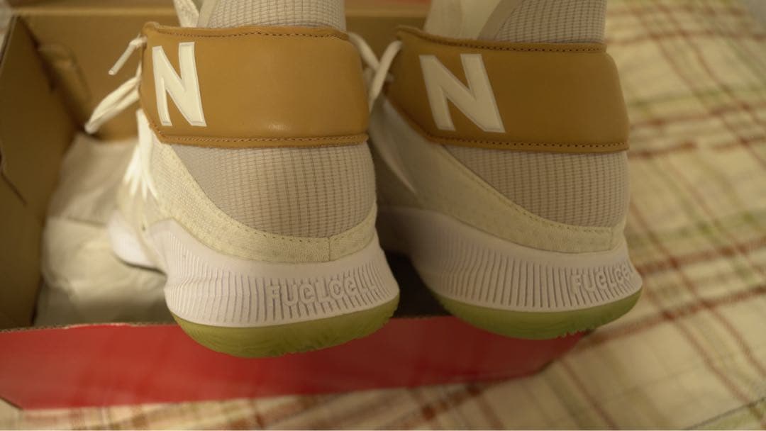 New Balance バスケットボールシューズ omn1s