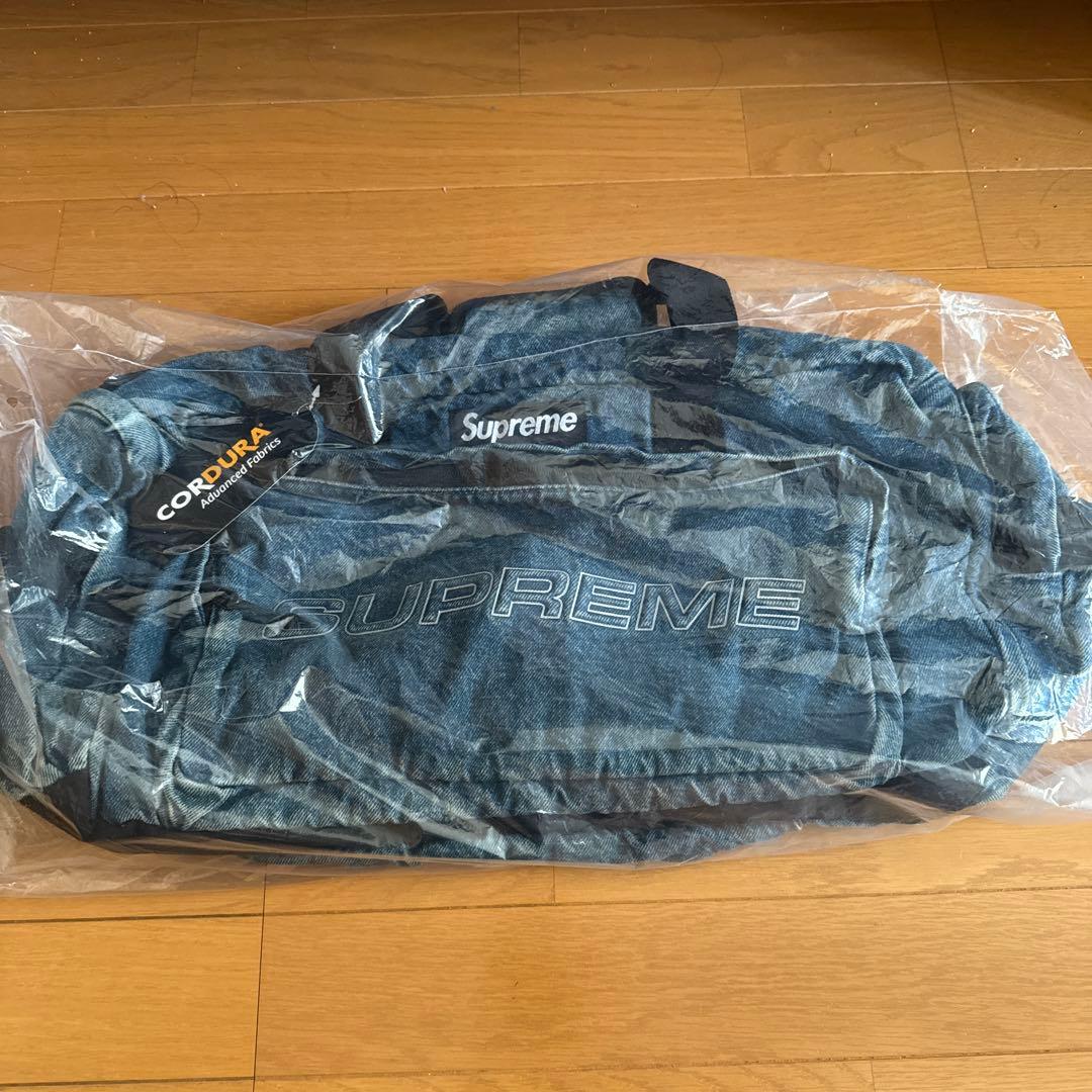 バッグ Supreme Duffle Bag