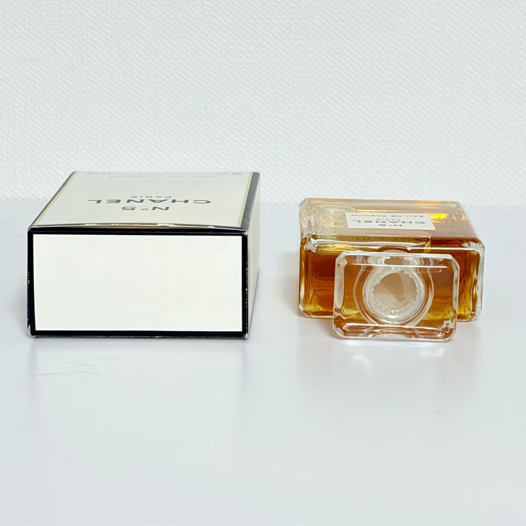 新品未使用　CHANEL シャネル　N°5 オードパルファム　香水　50ml