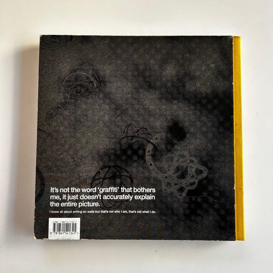 美品 洋書 FUTURA / フューチュラ 2000