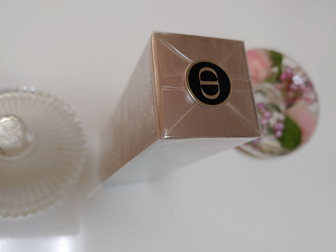 Dior　プレステージユイルドローズRセラム