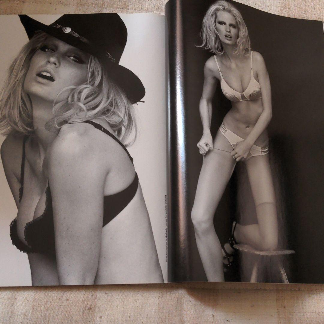 アリーナ　キャロラインウィングバーグ