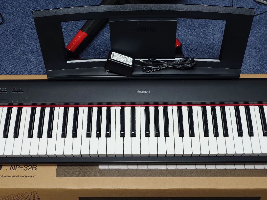 YAMAHA Piaggero NP-32B（76鍵・ペダル付き）