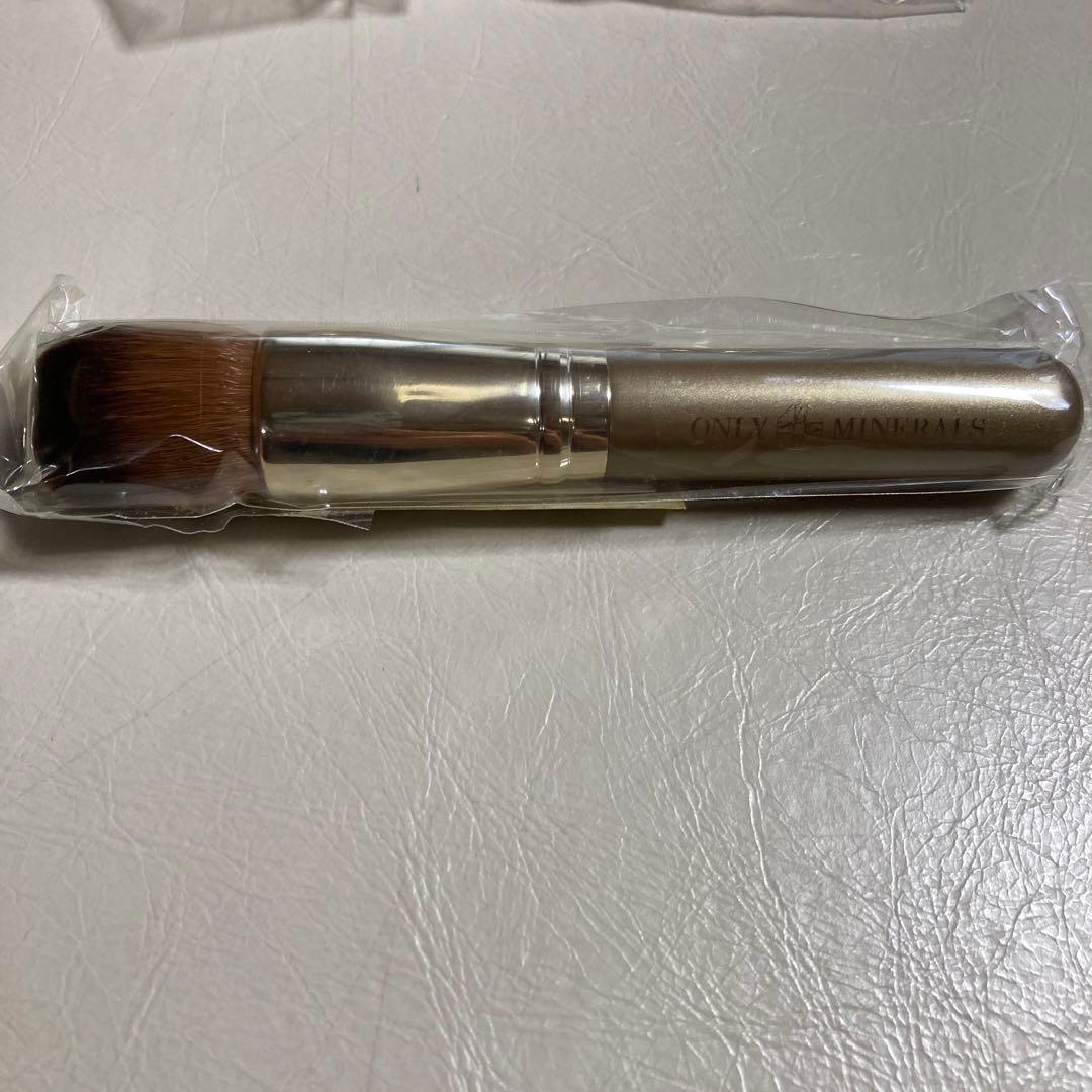 YA-MAN オンリーミネラル　ファンデーション　チーク　ブラシ