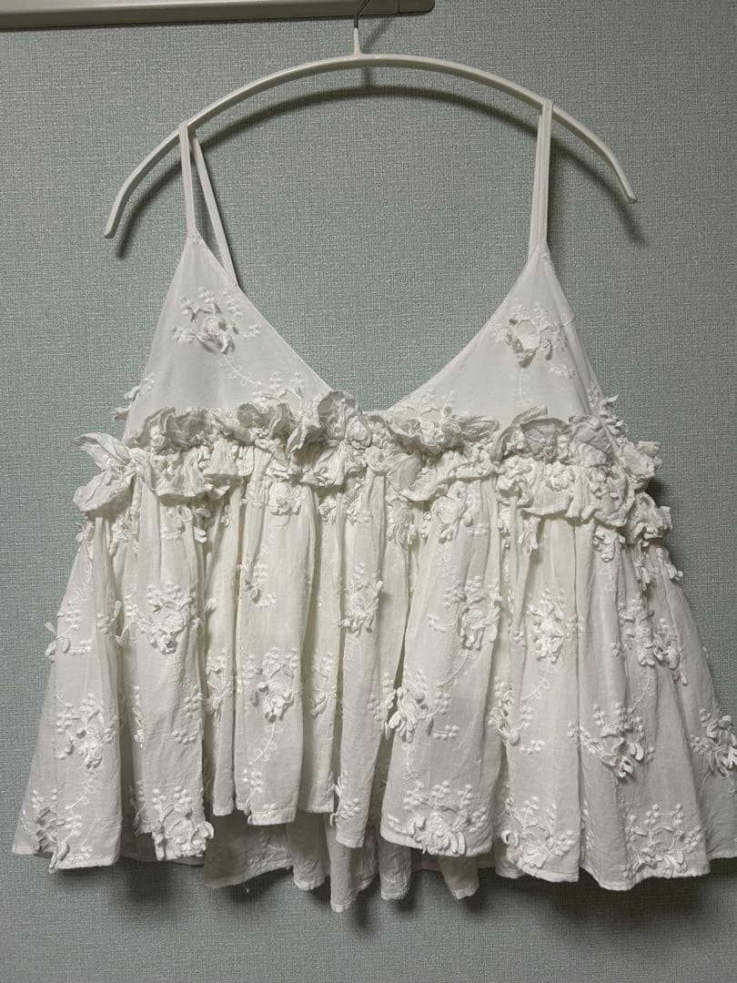 トップス crinkle crinkle 3D embroidery camisole