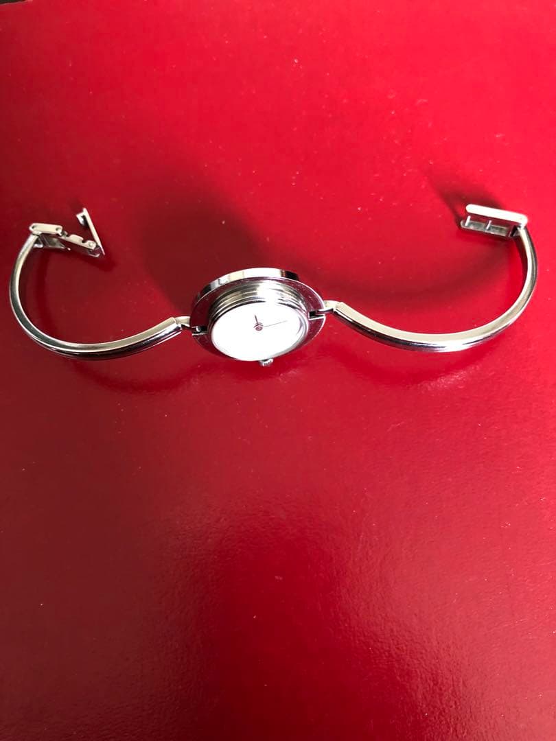 GUCCI クォーツ時計 交換可能ベゼル付き