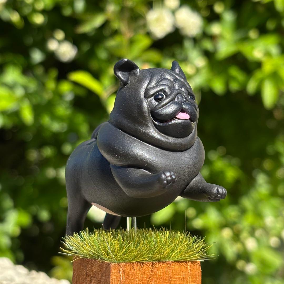 パグ走りおパグさん:ブラックver.(RUN PUG RUN)