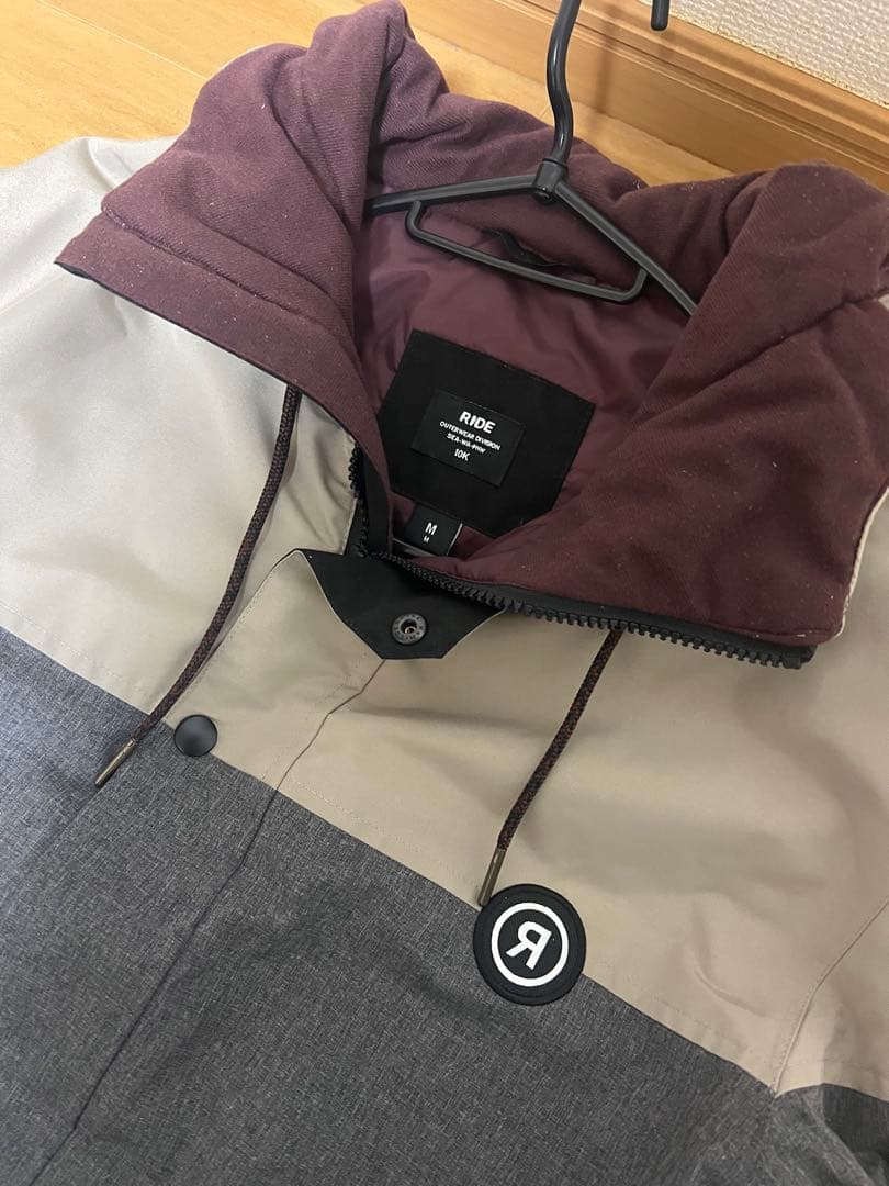 スノーボードウェア　2セット （ブラック/マルチカラー）