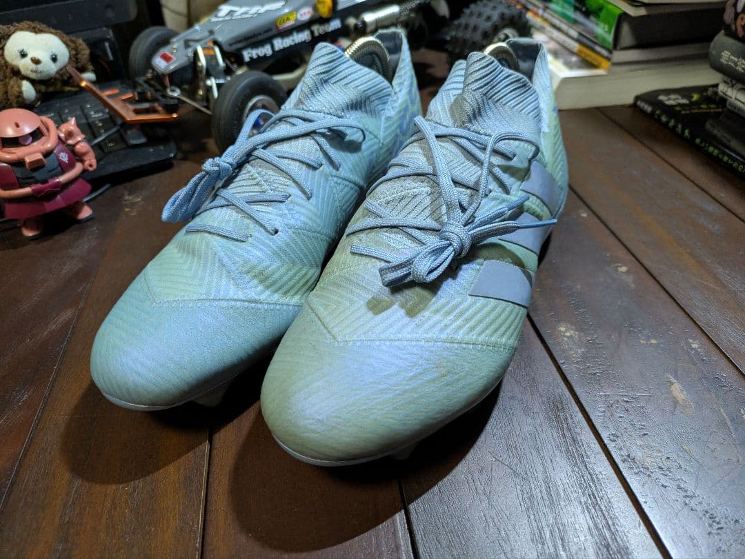 アディダス　ネメシス18.1 メッシ限定モデル