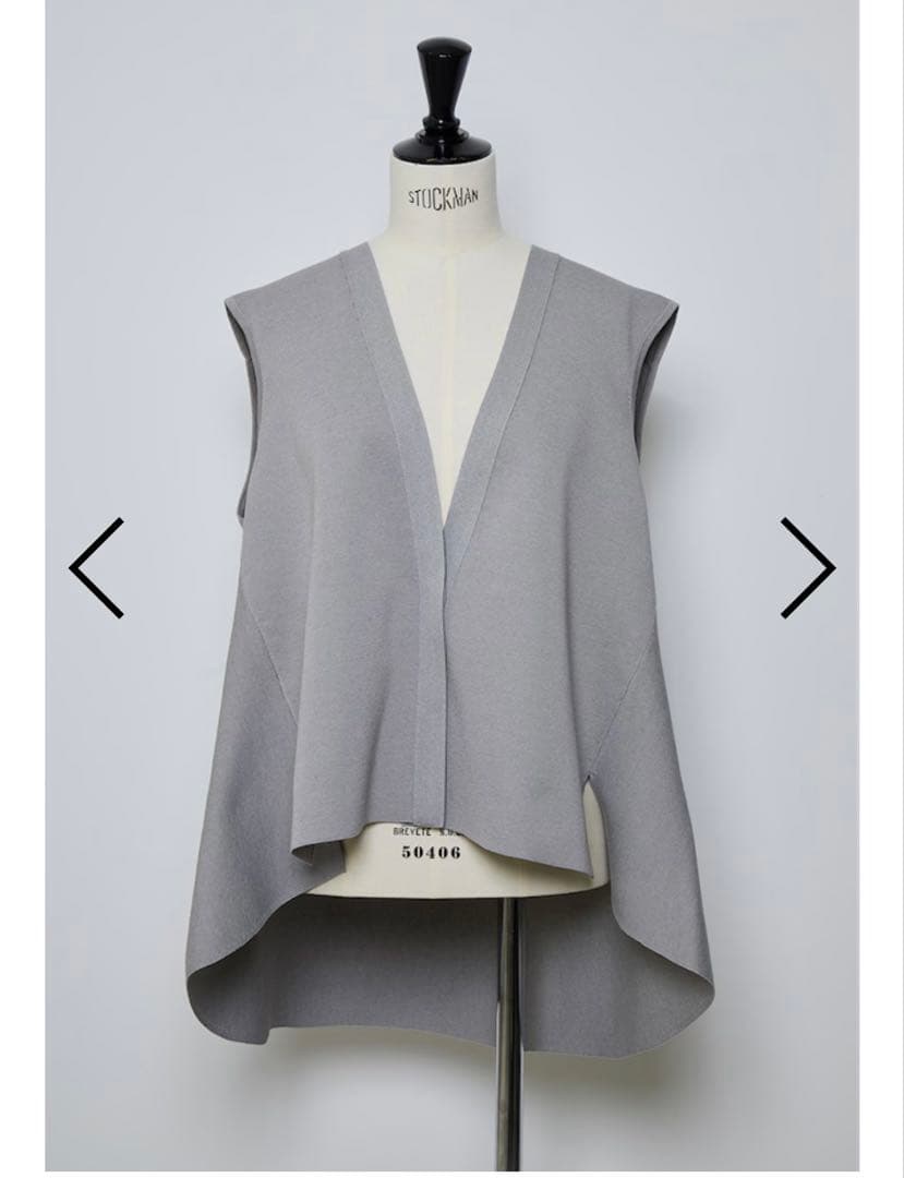 オアーノ　ニットジレ　グレーL OWAUNO 2025 一回着用