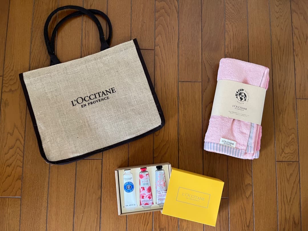 ロクシタンのジュートバッグセット　バスタオル　ハンドクリーム　ローズ　新品