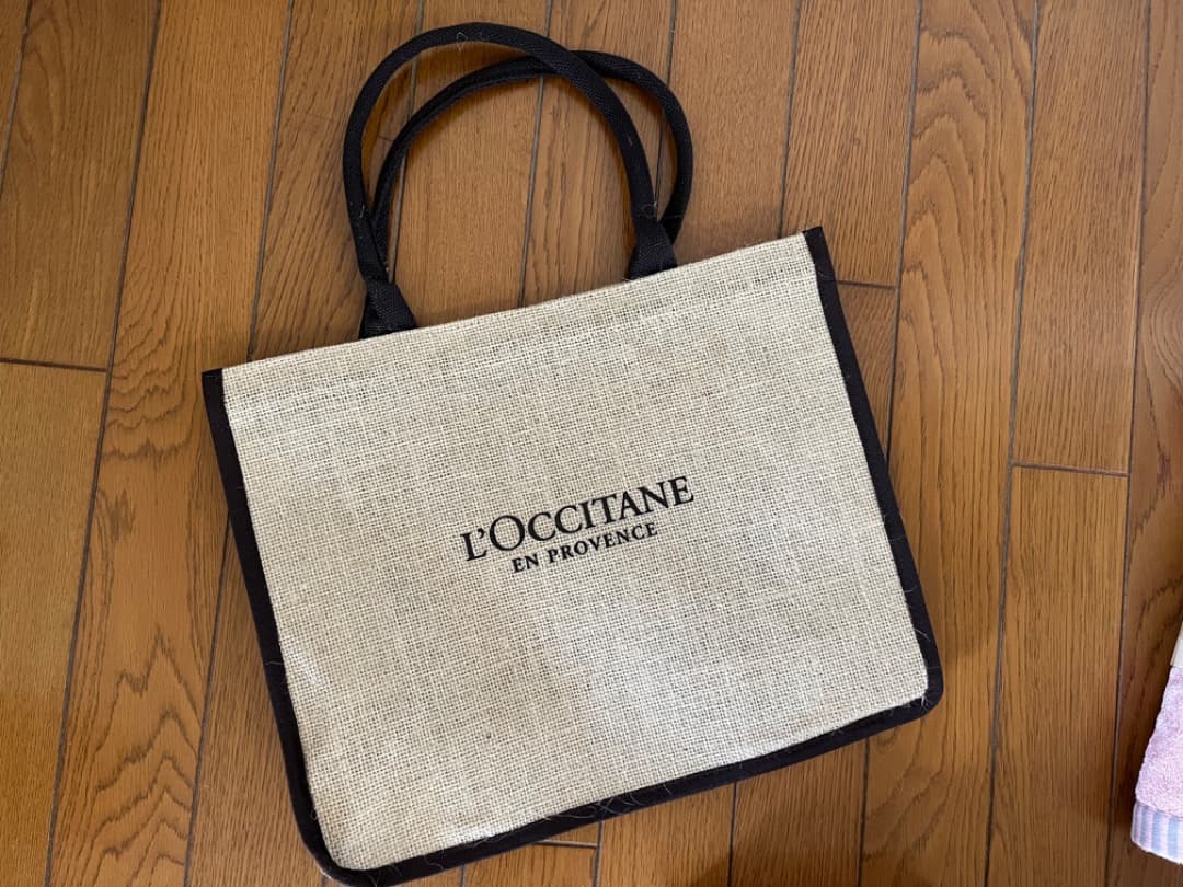 ロクシタンのジュートバッグセット　バスタオル　ハンドクリーム　ローズ　新品