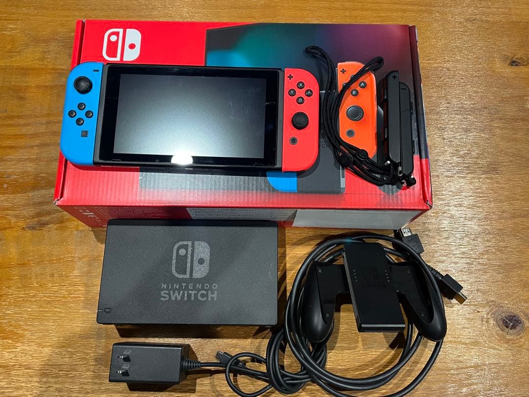 Nintendo Switch スイッチ 本体 完品/※ペット・子ども不在
