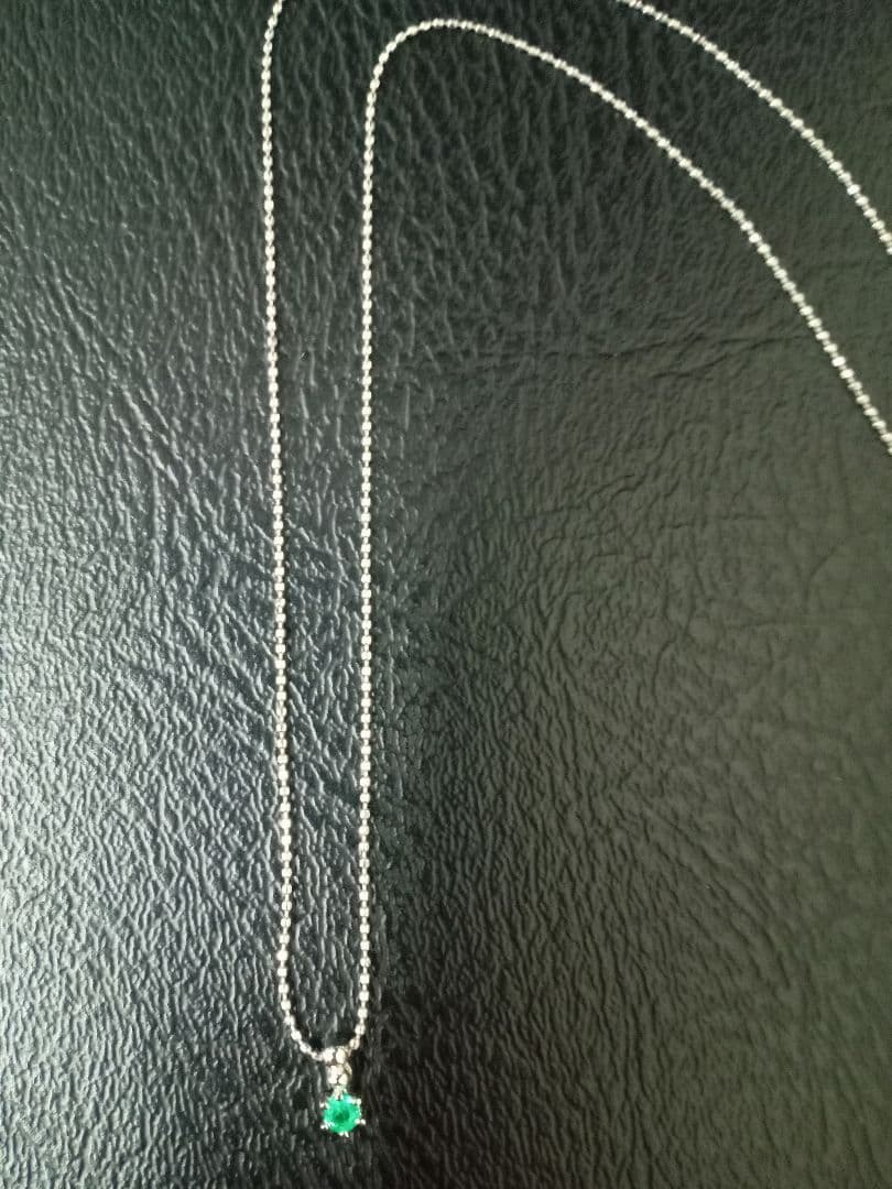 【K18WG】 エメラルドボールチェーンネックレス