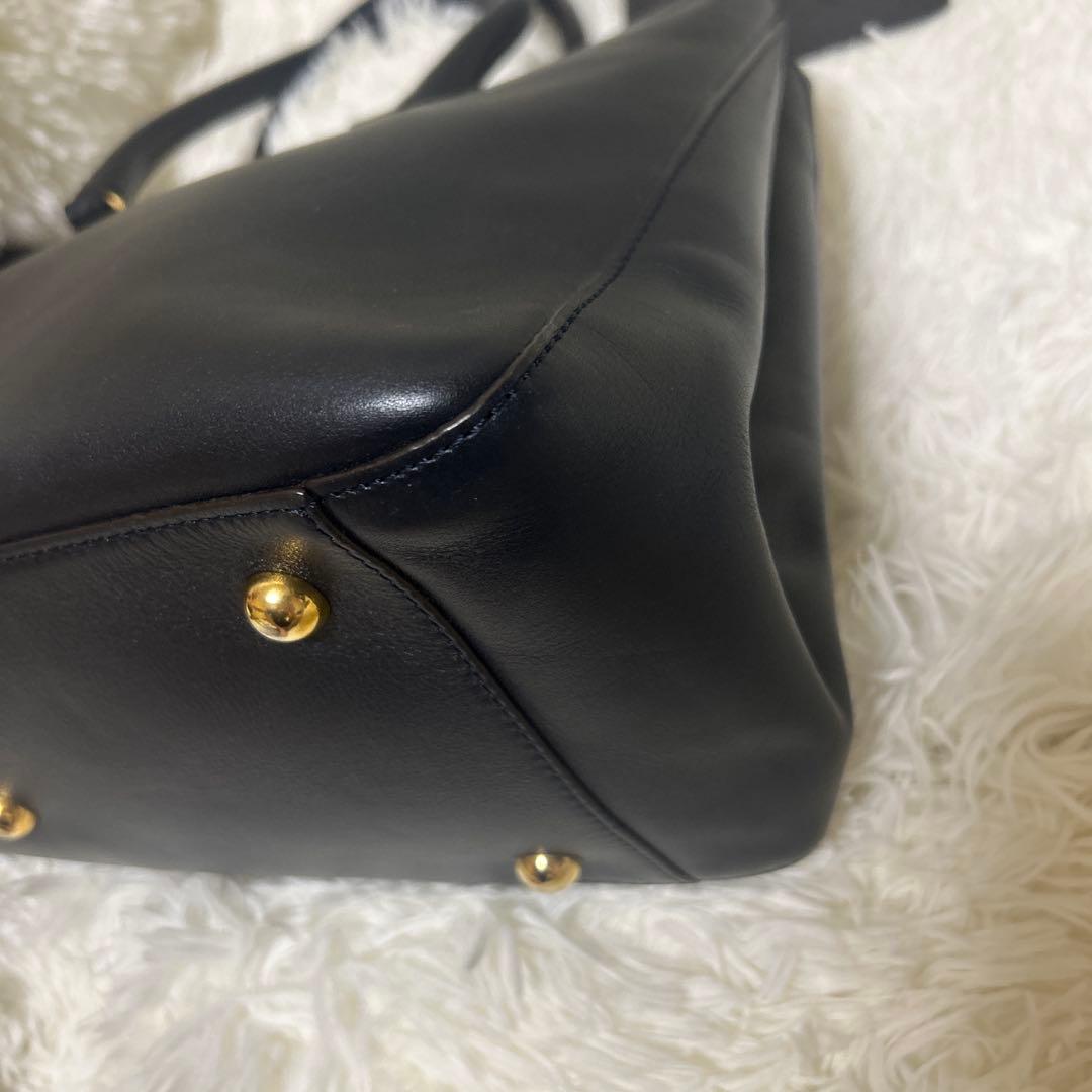 【美品】J&M DAVIDSON 黒 レザー ビジネスバッグ　シグリッド