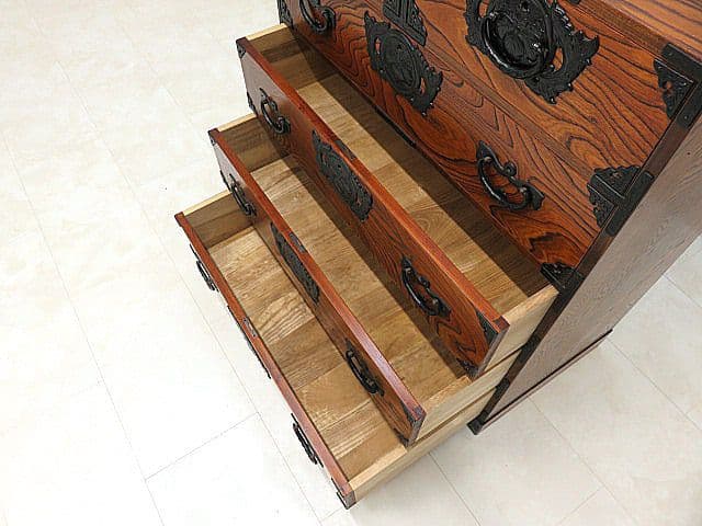 美品　伝統工芸　岩谷堂箪笥 整理箪笥 ケヤキ材 欅材　拭き漆仕上げ 和箪笥