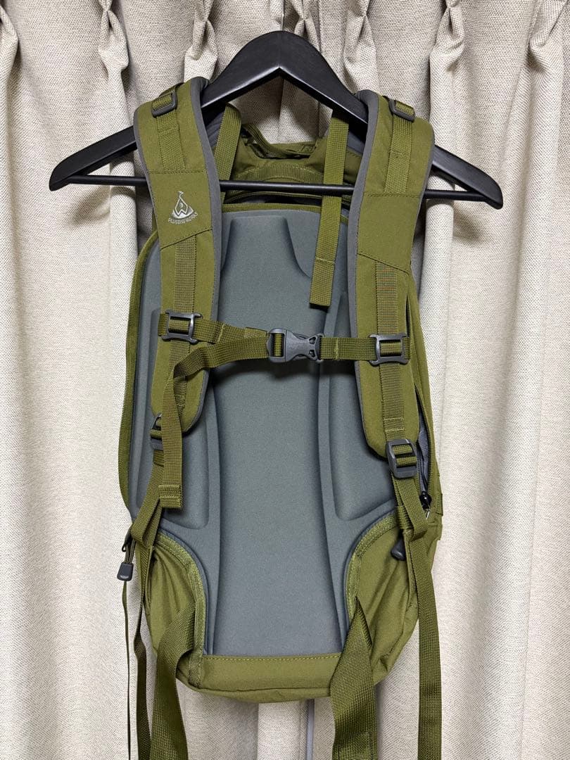 【使用少】PLUS ONE WORKS マキリ25L makiri オリーブ