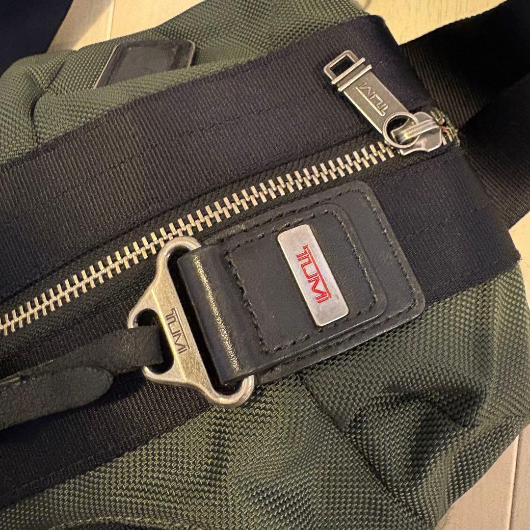 TUMI Alpha Bravo スリング ボディバッグ