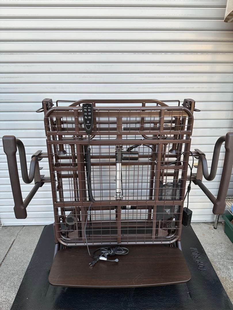 送料込み！ATEX BED 電動リクライニング　折りたたみ　AX-BE723