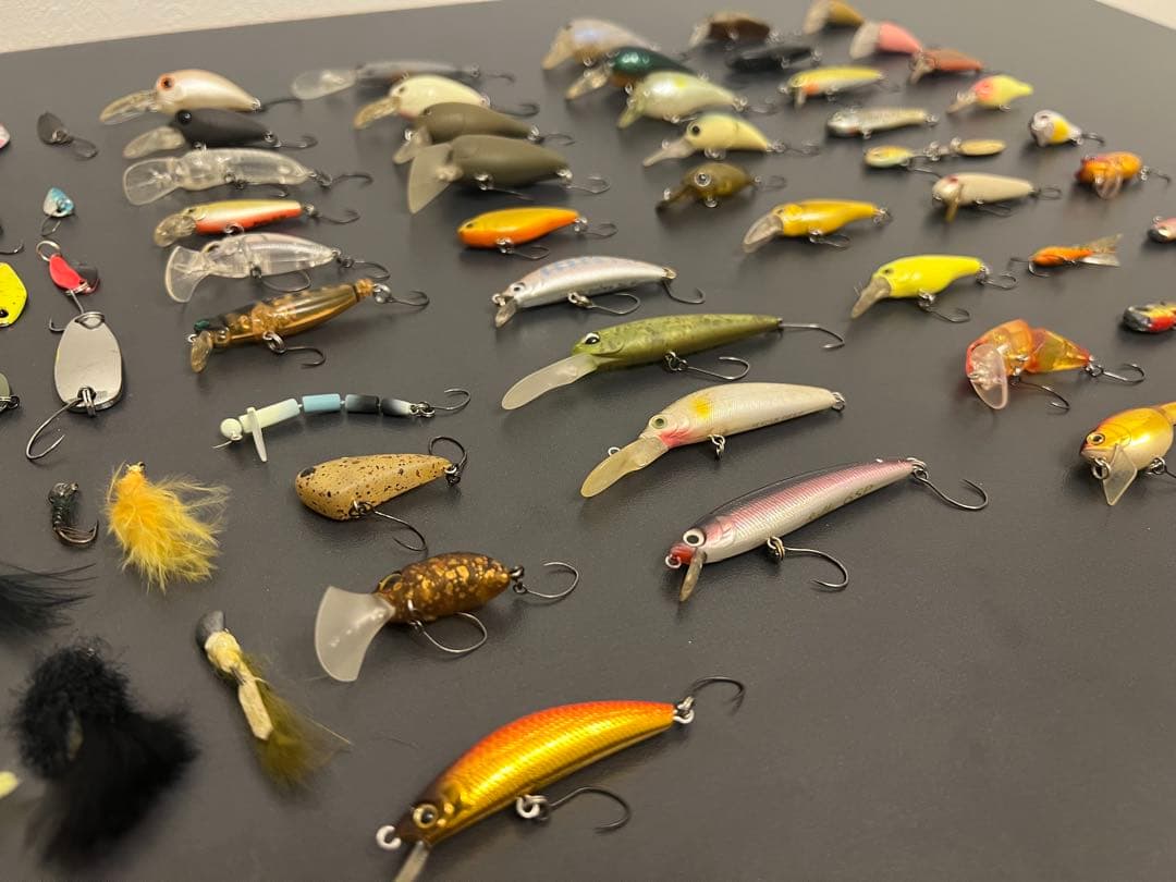 管釣り引退セット トラウト　ルアーセット【タックルボックス　ランディングネット】