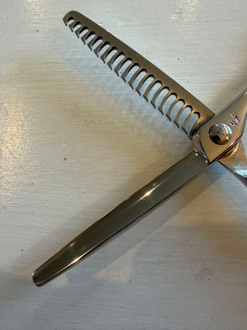 【極美品＆研ぎ済み】ナルトシザー　セニング　五梳きクーパーライン