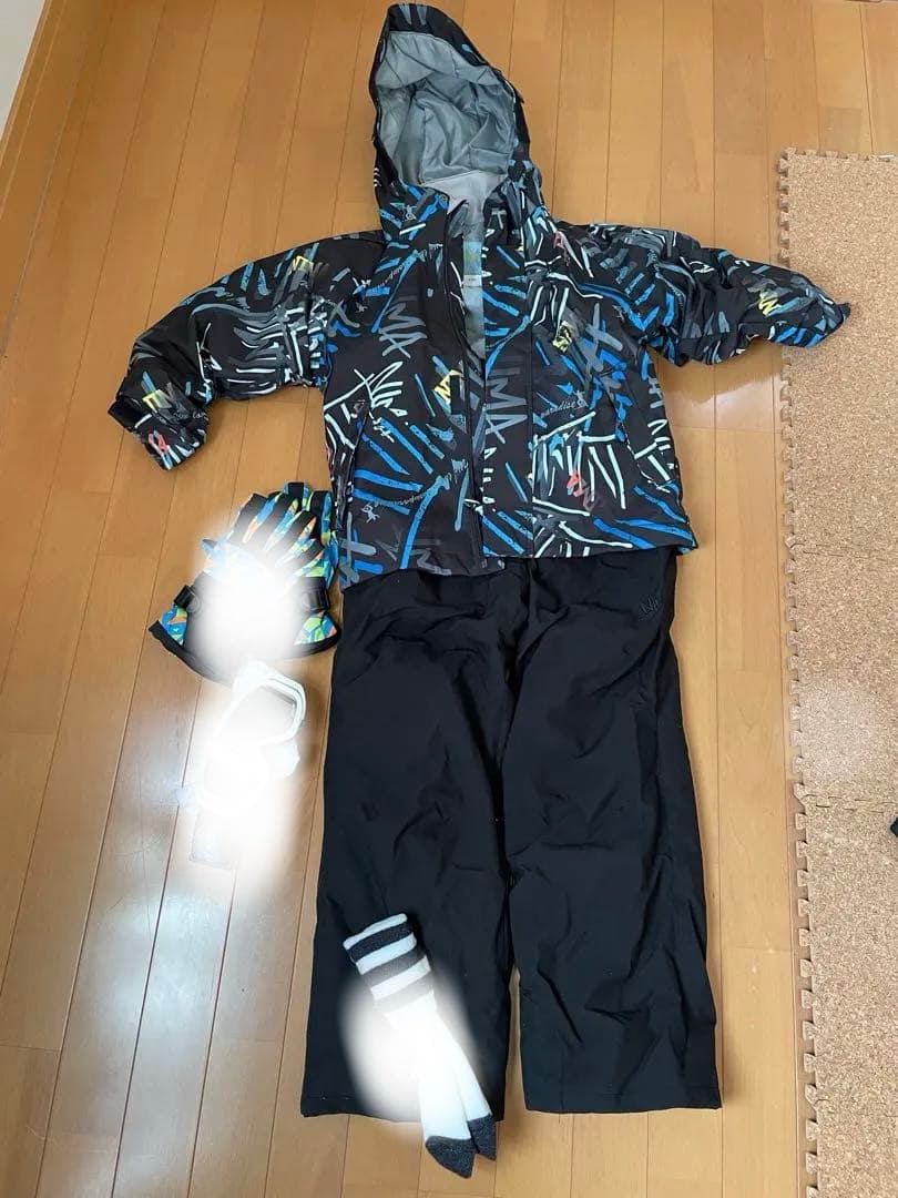 子ども用スキーウェアセット（黒/青）美品