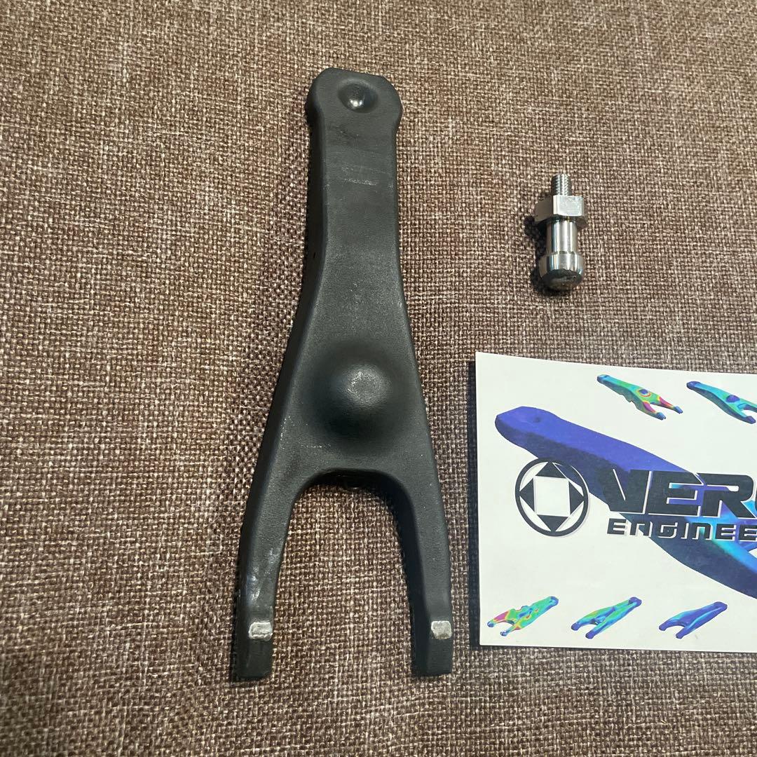 86ZN6VERUS ENGINEERING鍛造強化クラッチフォーク&ピボット