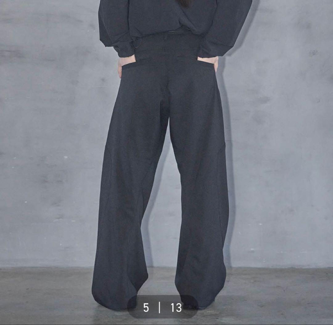 NVRFRGT ネヴァーフォーゲット　スラックス