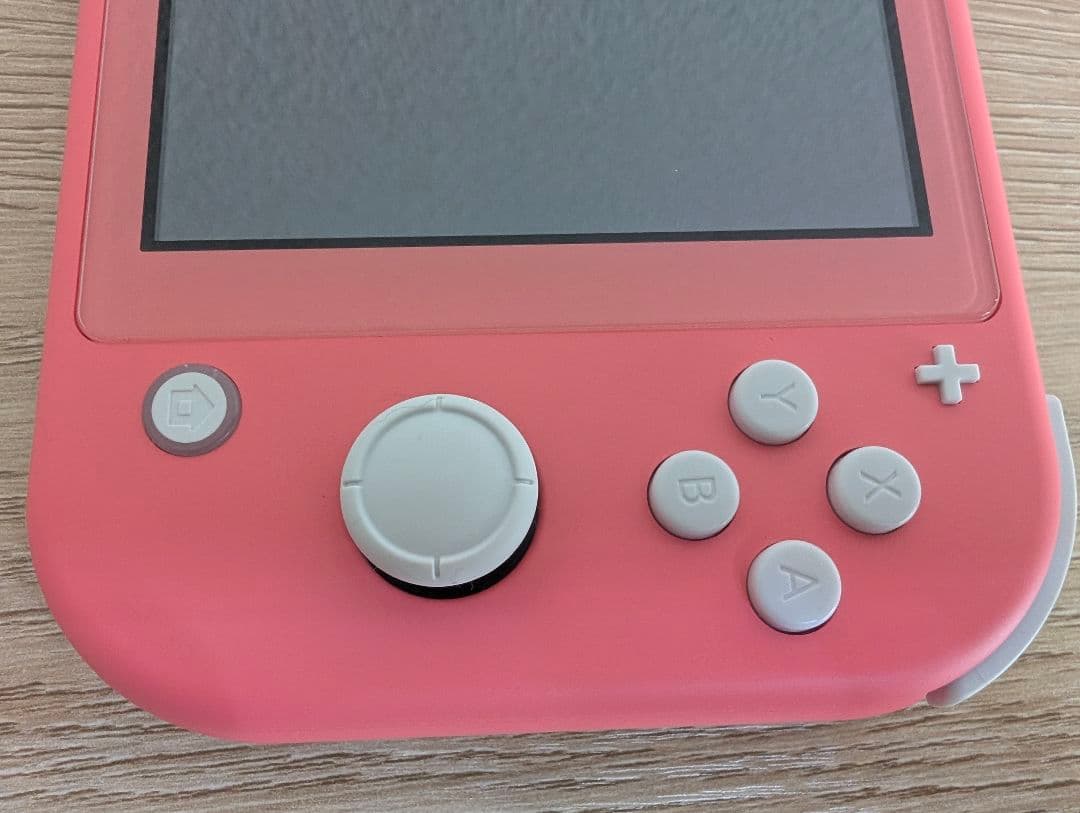Nintendo Switch Lite ピンク＋あつ森、スヌーピーのケース、他