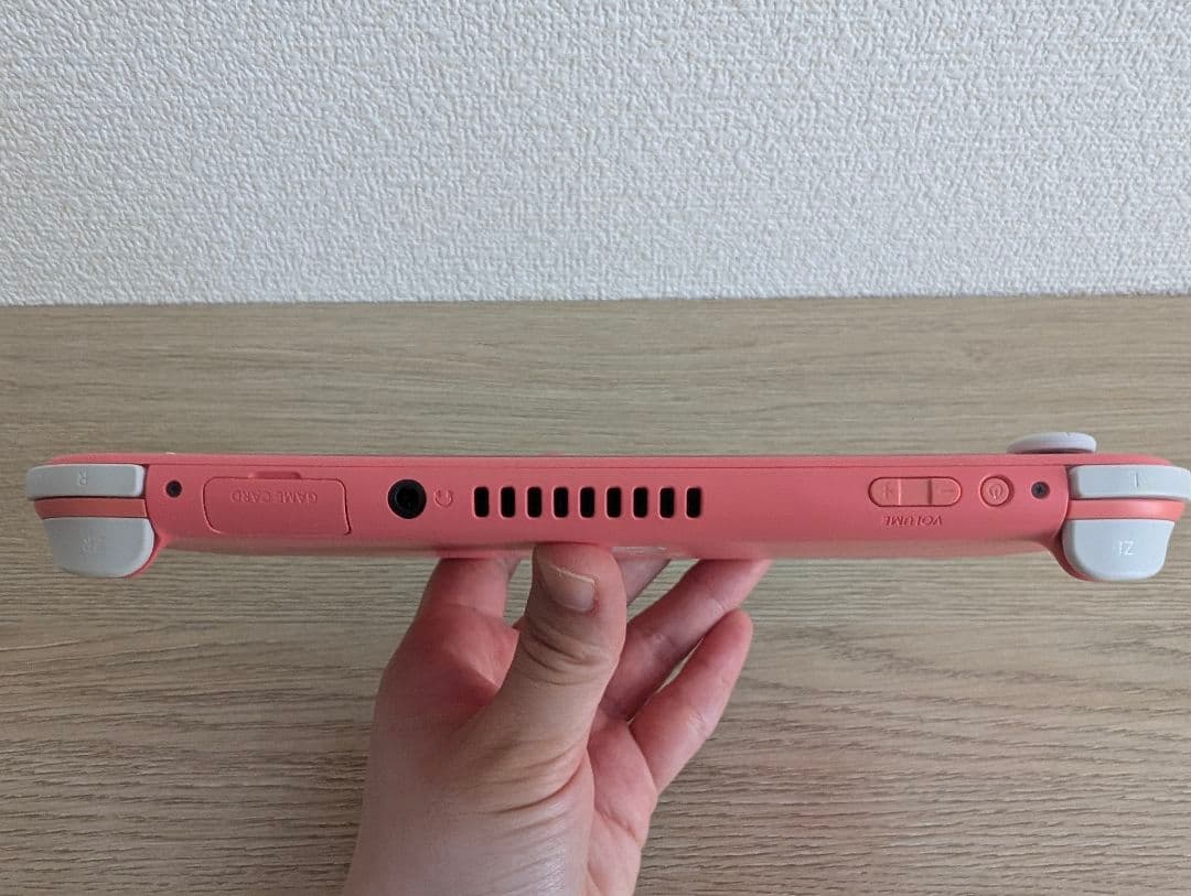 Nintendo Switch Lite ピンク＋あつ森、スヌーピーのケース、他