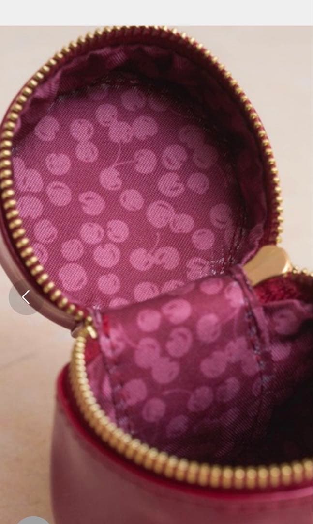 【希少】Herlipto CHERRY DRESS チェリー 香水　フレグランス