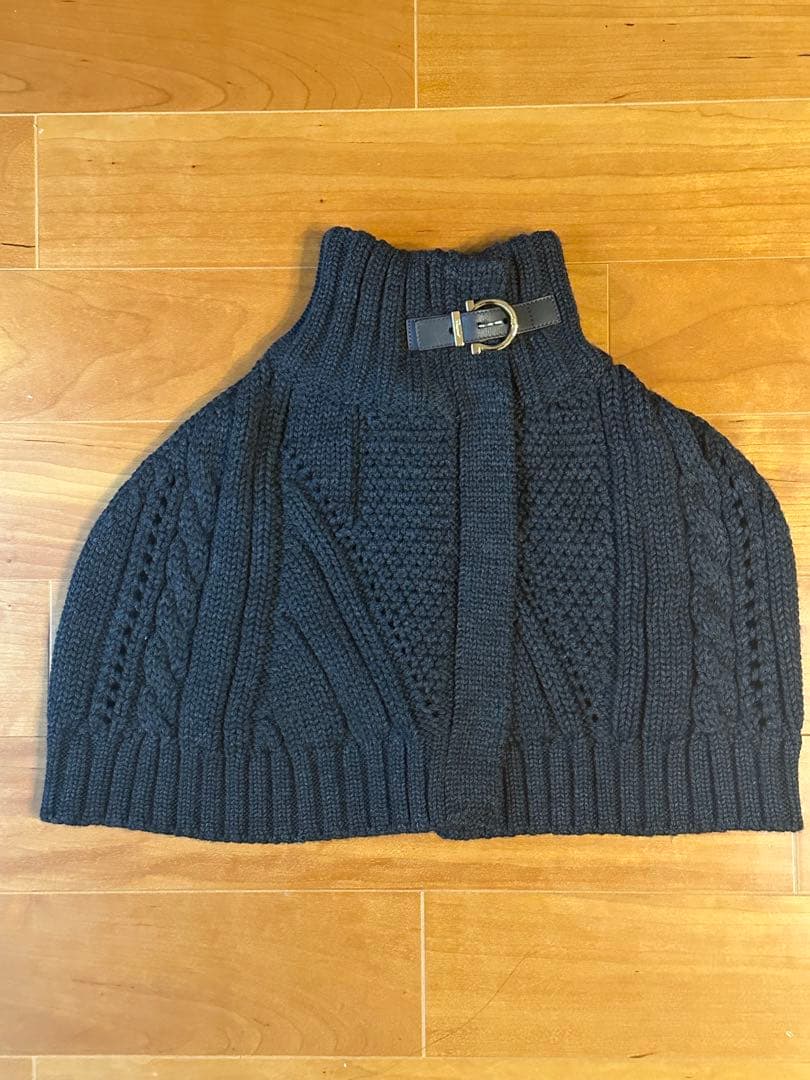 Salvatore Ferragamo ショートケープ ネイビー