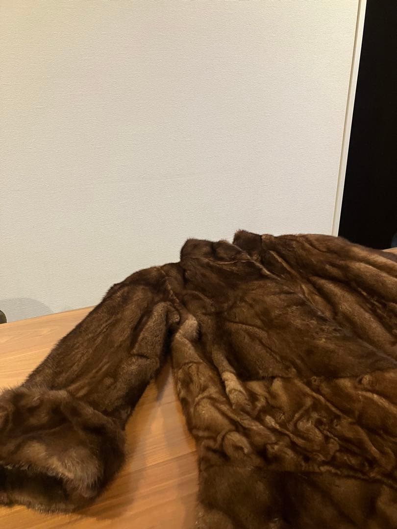 これはSAGA MINK最高級ブラウン ミンクファーコート です