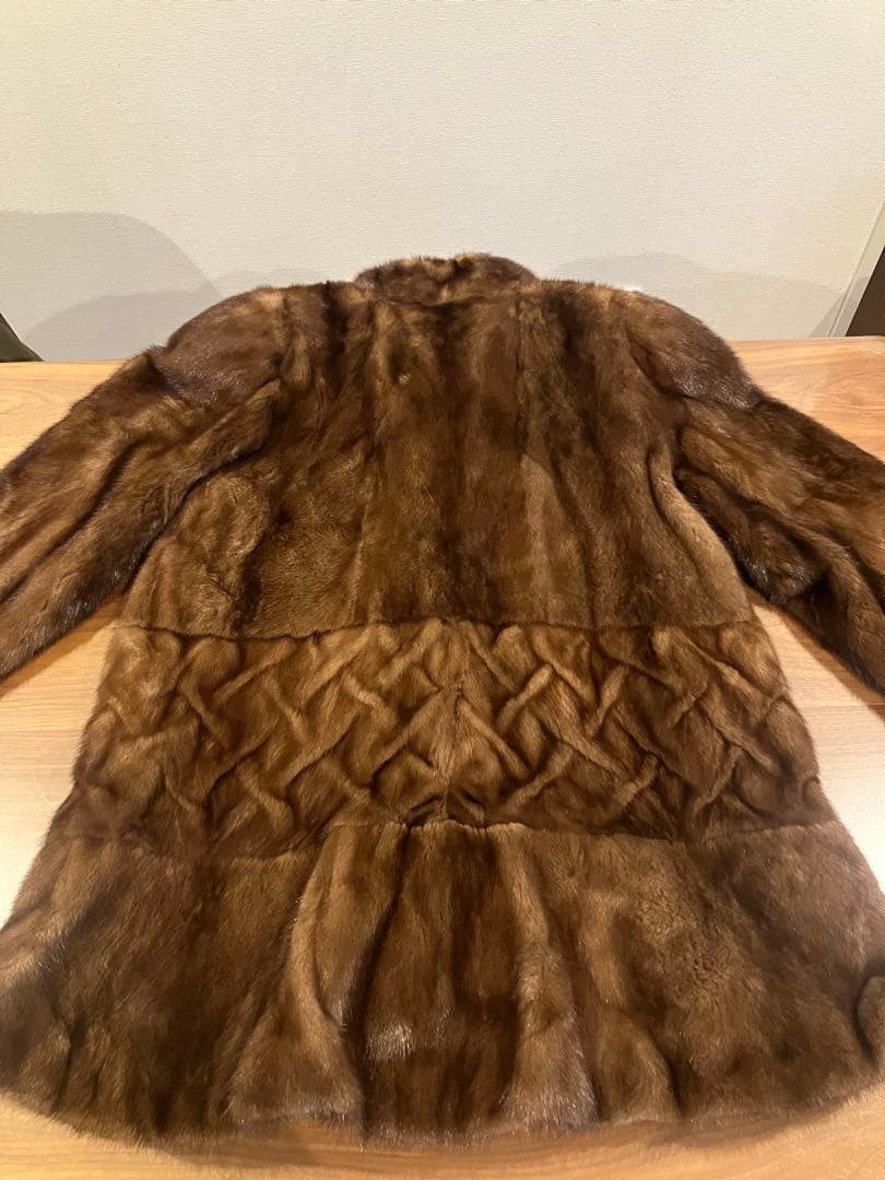 これはSAGA MINK最高級ブラウン ミンクファーコート です