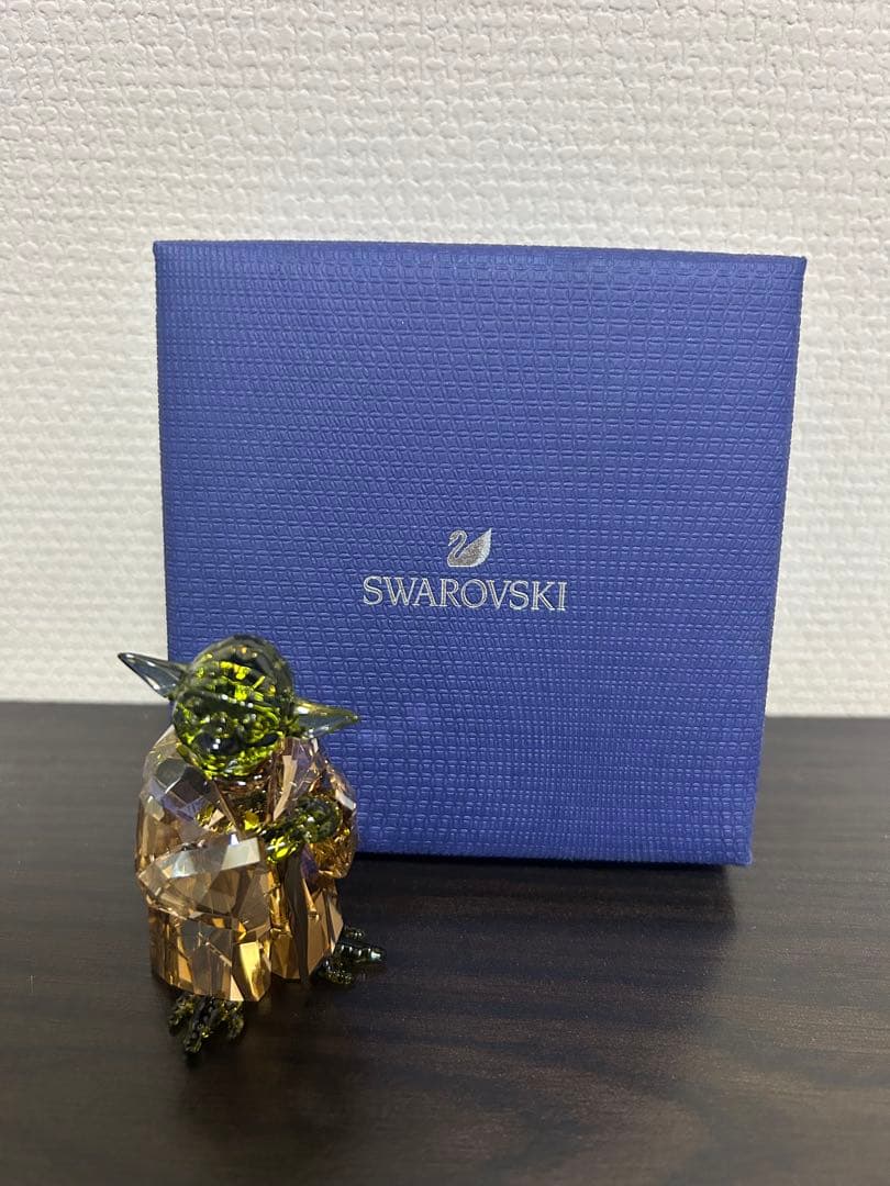 最終値下げ！スワロフスキークリスタルフィギュア　スターウォーズマスターヨーダ
