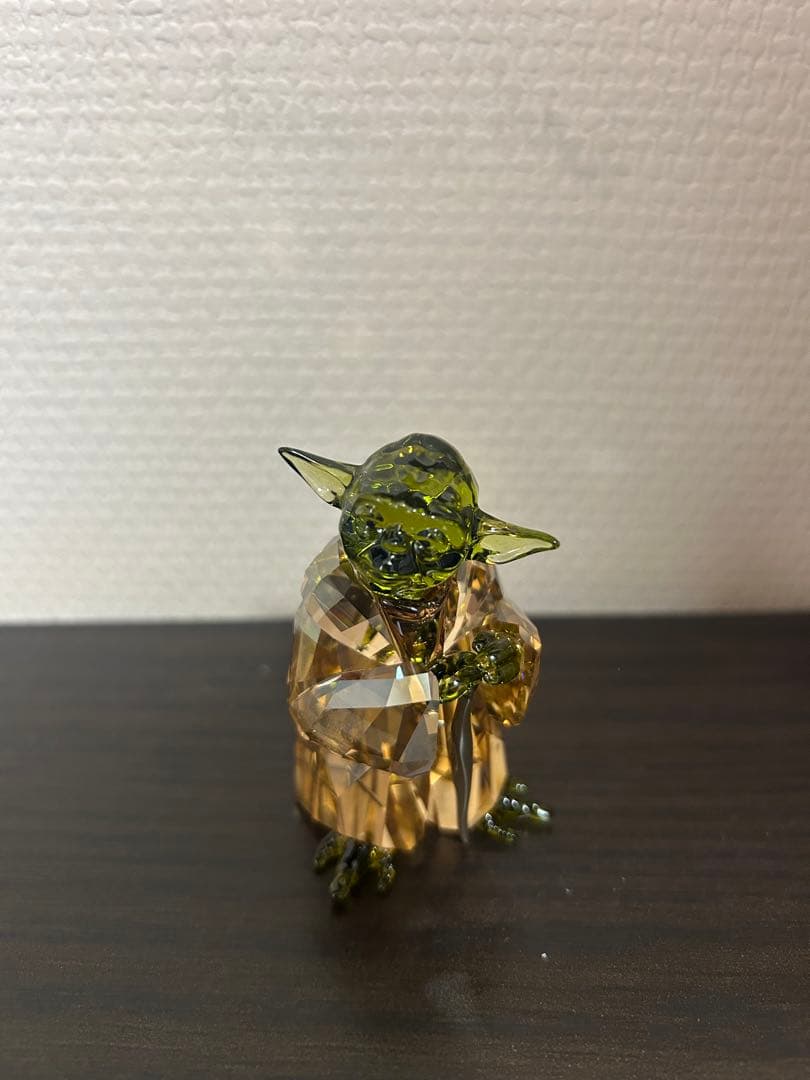 最終値下げ！スワロフスキークリスタルフィギュア　スターウォーズマスターヨーダ