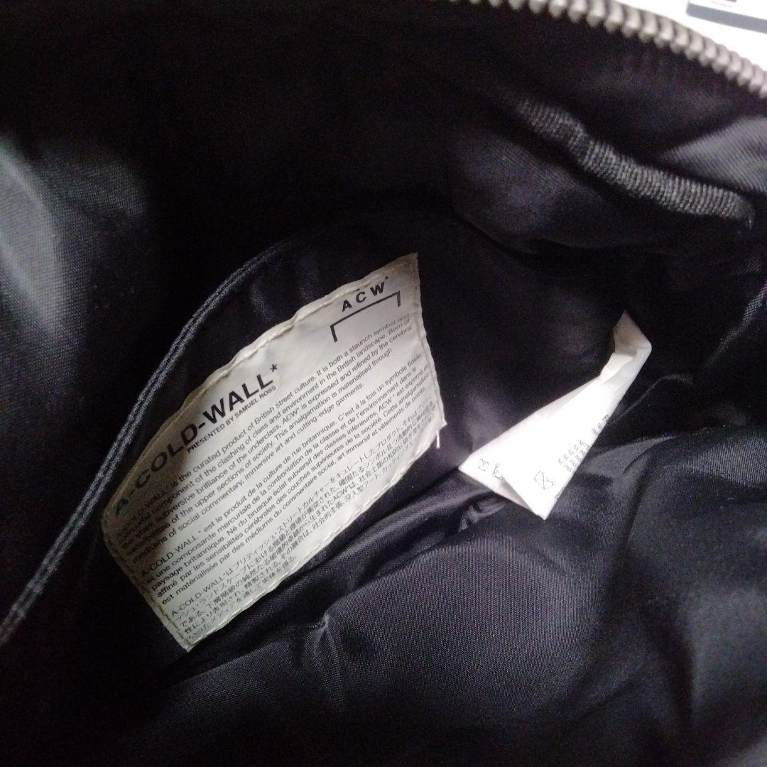 極美品　A-COLD-WALL* ブラックショルダーバッグ
