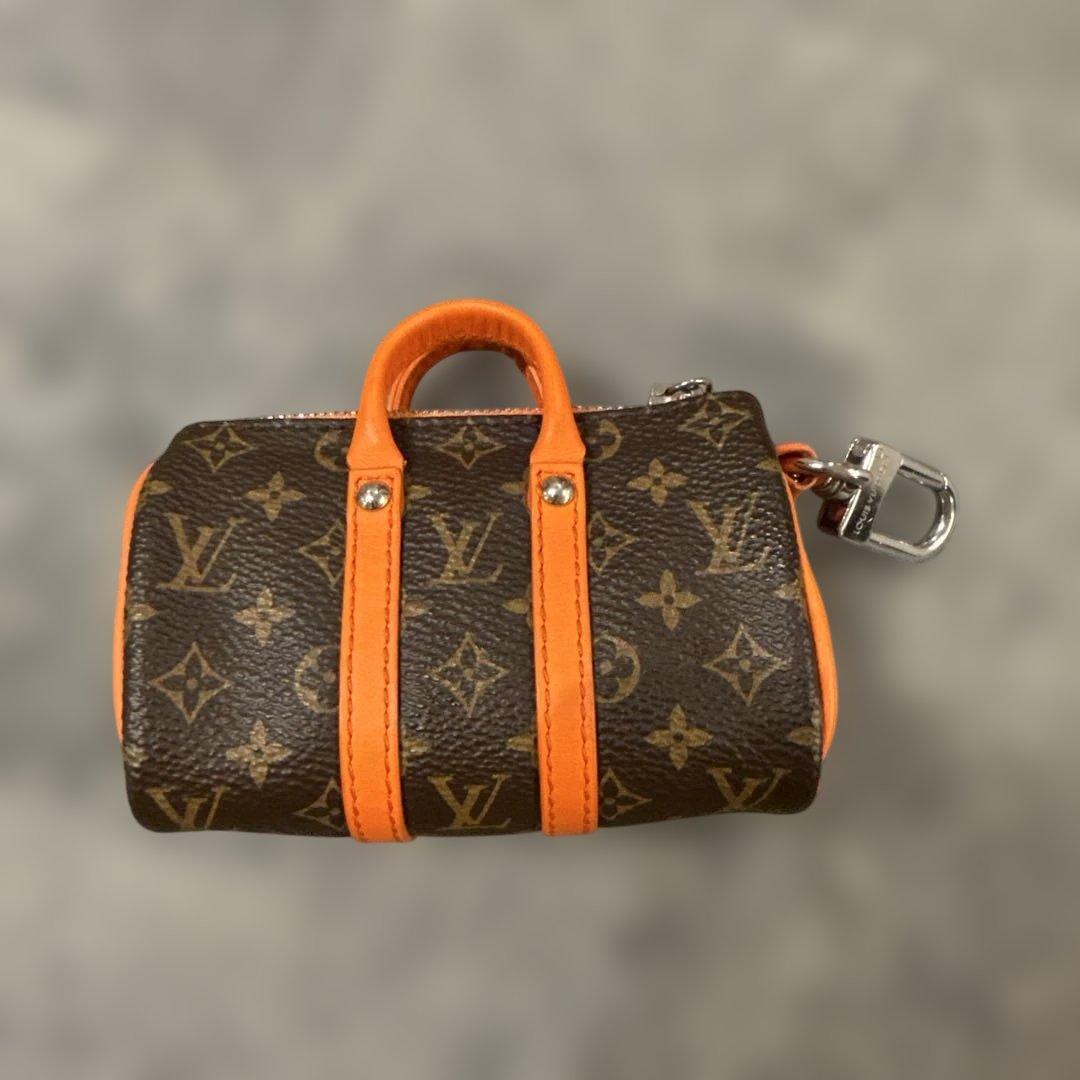 Louis Vuitton モノグラムチャーム ブラウン/オレンジ