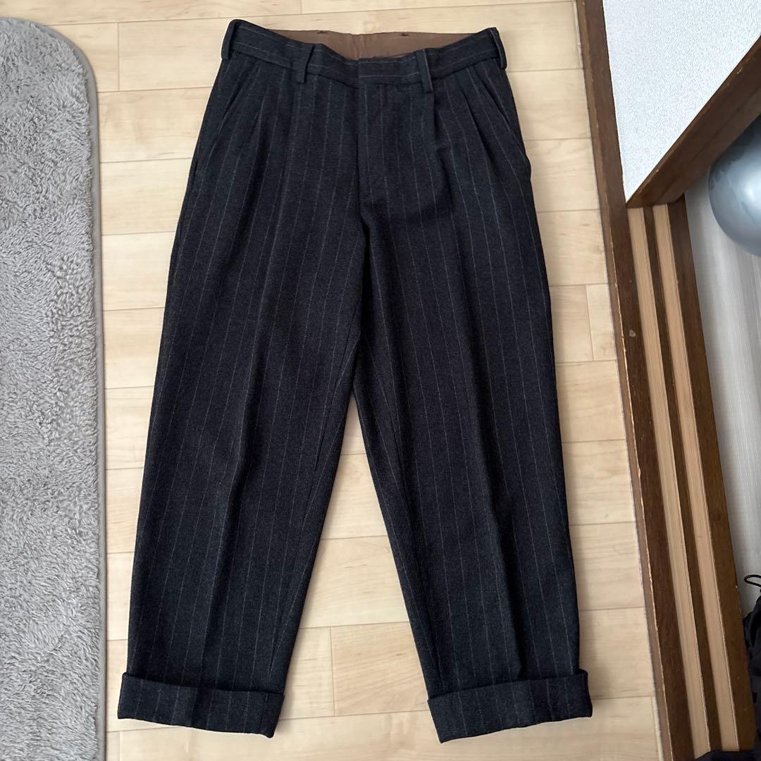 Kolor ダークグレー ストライプ スラックス