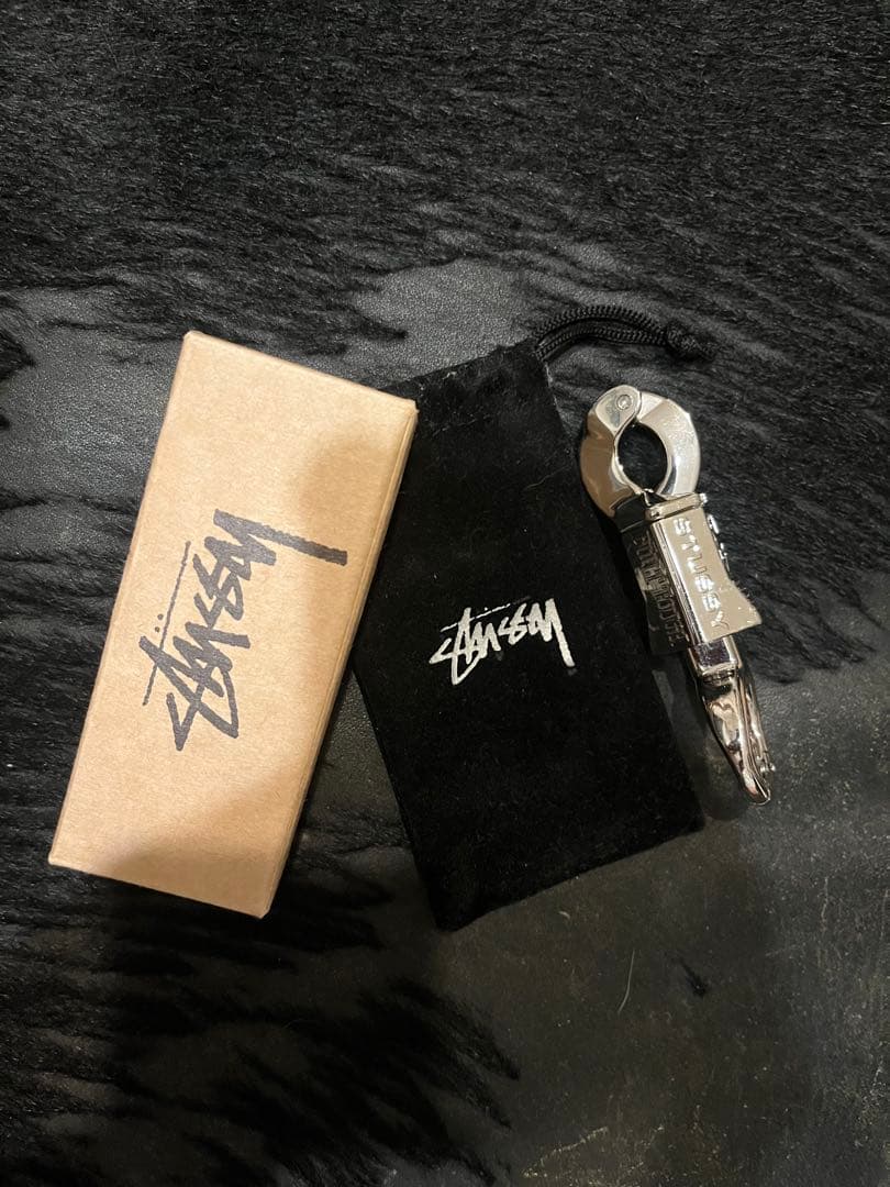 Stussy メタルカラビナ