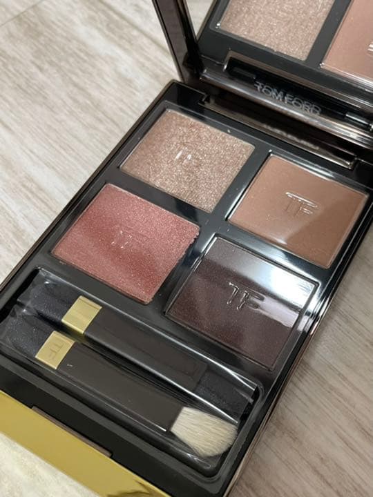 トムフォードビューティー アイカラークォード 20 ディスコダスト　アイシャドウ