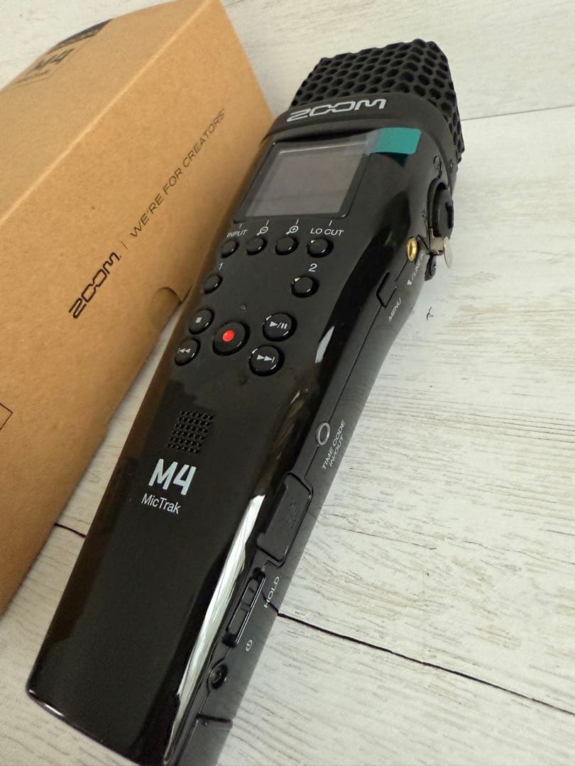 【新品同様】ZOOM M4 MicTrak 4トラック フィールド＆レコーダー