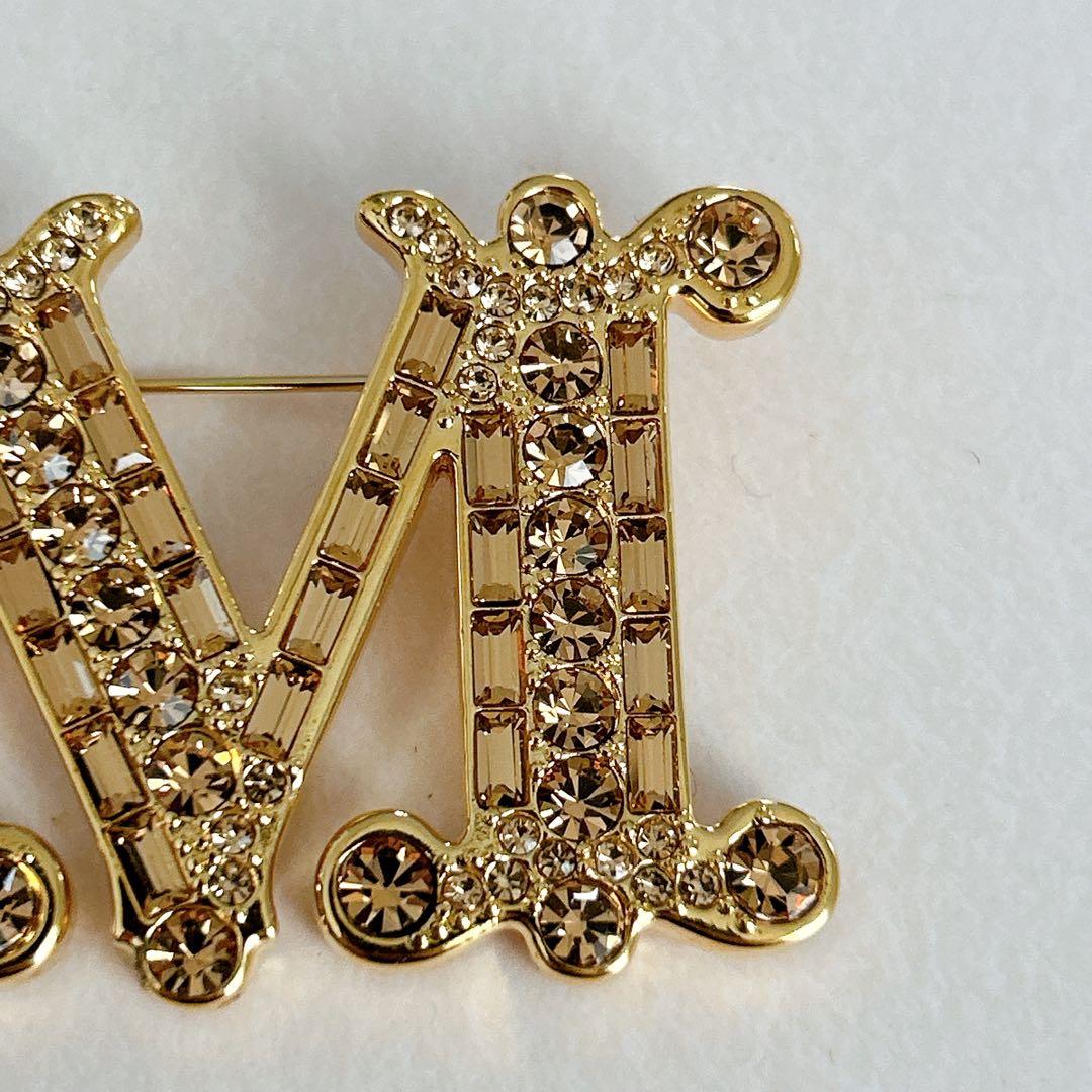 美品【Max Mara】　マックスマーラ　ブローチ　Mロゴ